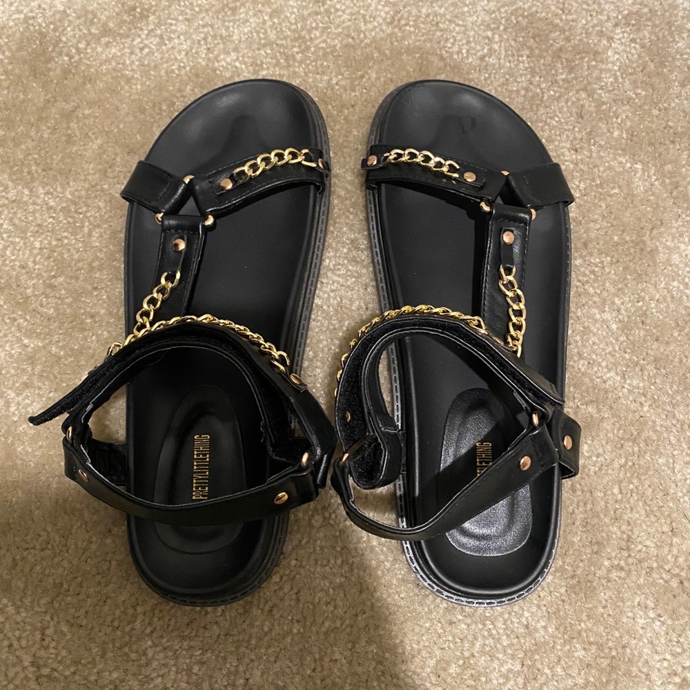 Women’s Pretty Little Thing Gold Chain Sandals